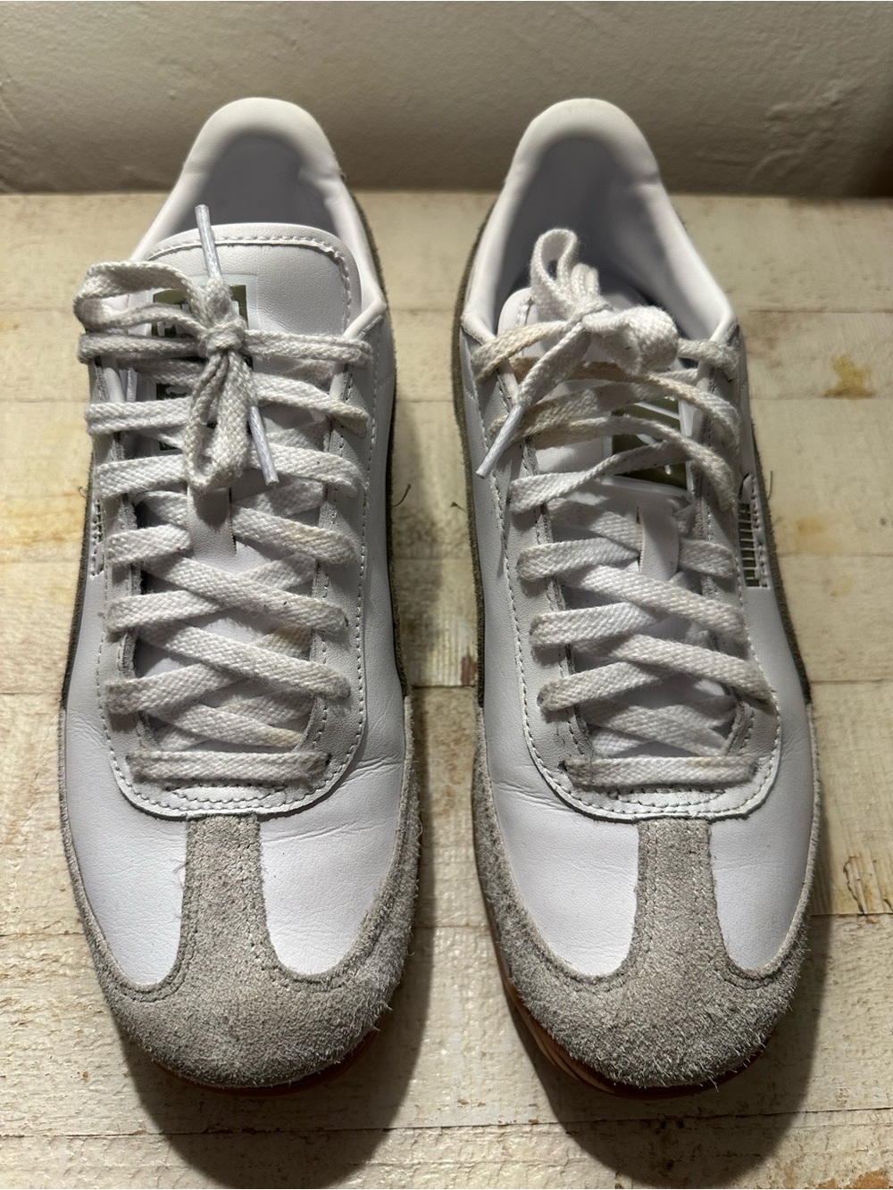 Puma Easy Rider Sneakers Men’s Size 8 White Gray Suede Retro Running Shoes